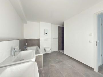 Einziehen & Wohlfühlen – Sanierter Wohntraum mit Balkon, Terrasse & Stil!