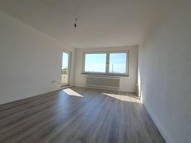 Einziehen und Miete sparen!* Moderne 3 Zimmer Wohnung mit Balkon