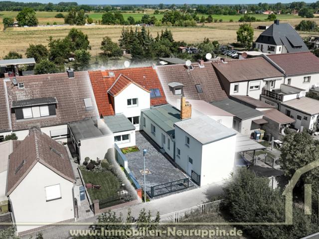 Einziehen und ankommen: saniertes Einfamilienhaus mit eigenem Grundstück in Neuruppin