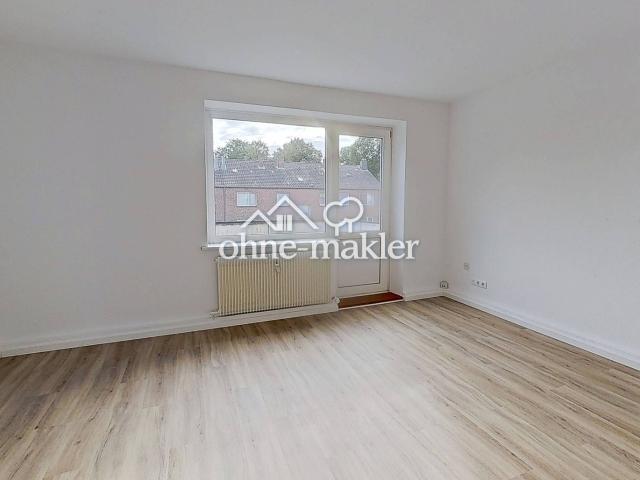 Einziehen und für den Herbst einkuscheln mit einem KALTMIETERLASS: 3 Zimmer Wohnung mit BALKON in fußläufiger Nähe zum Kanal