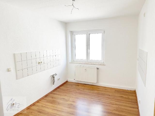 EINZIEHEN UND WOHLFÜHLEN* 1 Raumwohnung mit großzügiger Küche und Tageslichtbad mit Dusche ab November 2026 zu vermieten