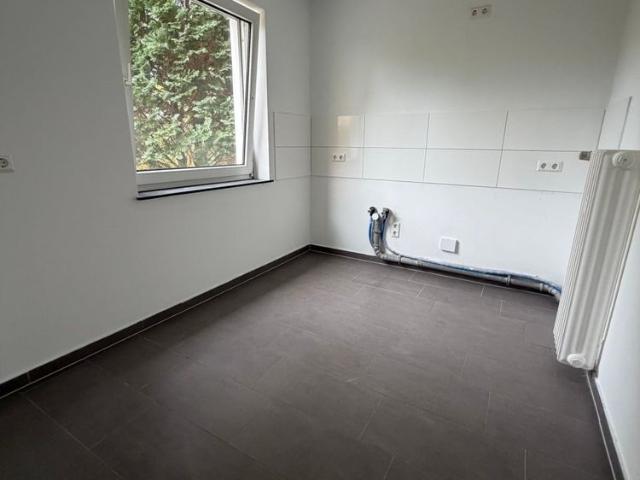 Einziehen und wohlfühlen – frisch renovierte 2 Zimmerwohnung mit Loggia