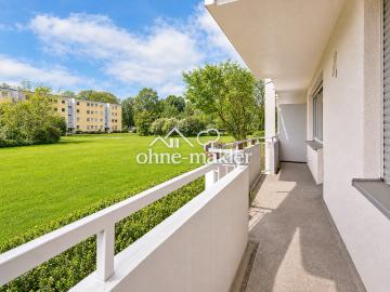 Einziehen und wohlfühlen: modernisierte 3 Zi. Wohnung mit Sonnenbalkon im Grünen