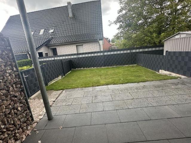 Einziehen und Wohlfühlen! Neuwertige Erdgeschosswohnung mit Garten