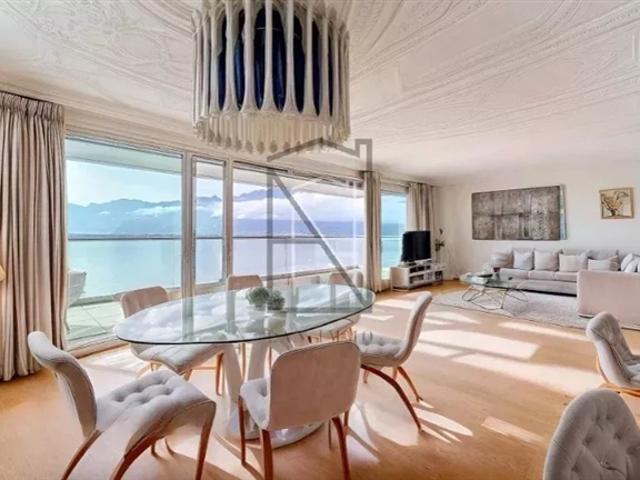 Einzigartig! 4,5 Zimmerwohnung mit Panoramablick auf den See!