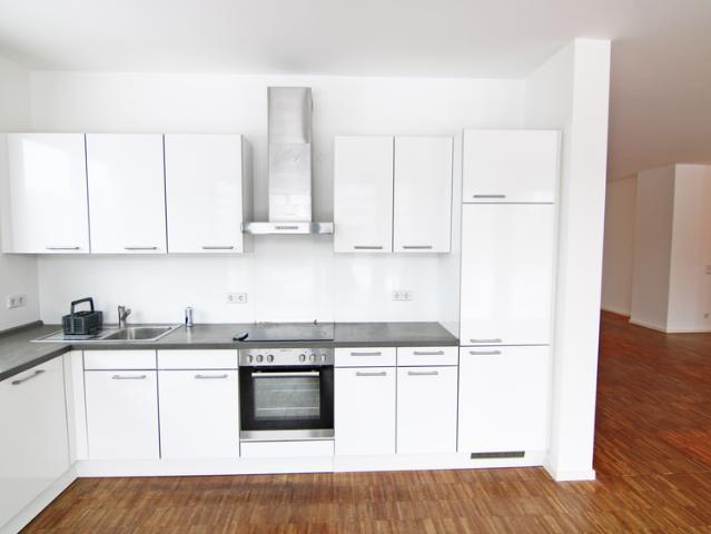 Tolle Komfortwohnung direkt am Gleisdreieckpark, mit TG Stellplatz und großem Balkon!