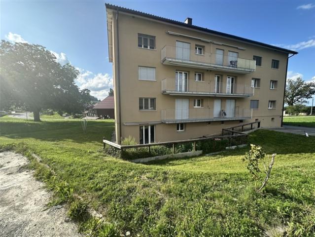 Einzigartig! Vuisternens en Ogoz 3,5 pcs. neu renoviert + Garten von 431 m2