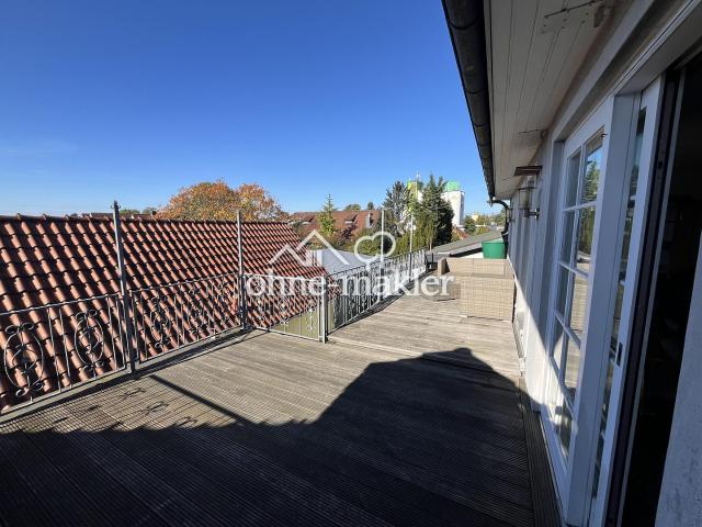 Einzigartig DG Wohnung im nur 2 OG. mit 30m² Dachterrasse & Kamin in Burgdorf Kernstadt