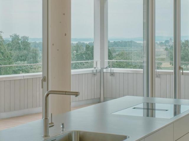 einzigartig, helle und hochwertige 4.5 Zi. Whg. mit Seeblick