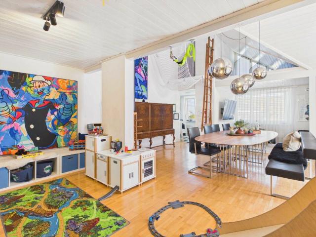 Einzigartige 3.5 Zimmer Dachwohnung mit moderner Küche und Badezimmer