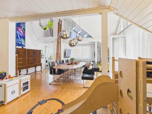 Einzigartige 3.5 Zimmer Dachwohnung mit moderner Küche und Badezimmer