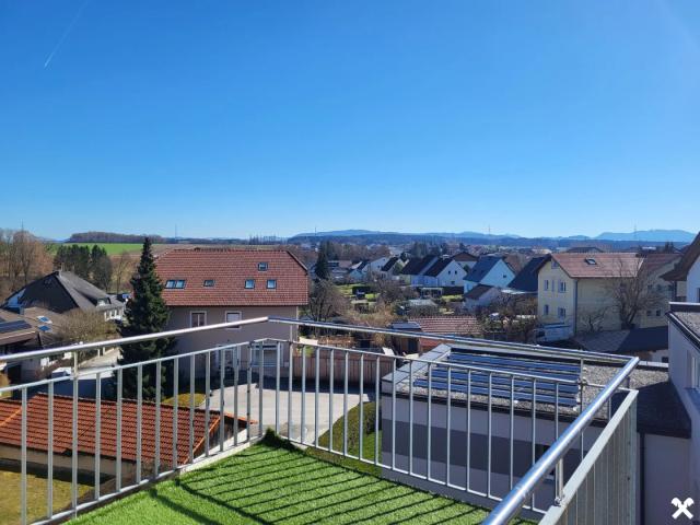 Einzigartige 3 Raum Wohnung mit Galerie und tollem Ausblick!