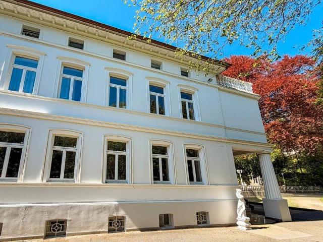 Einzigartige 159 m² Maisonette in historischer Villa –