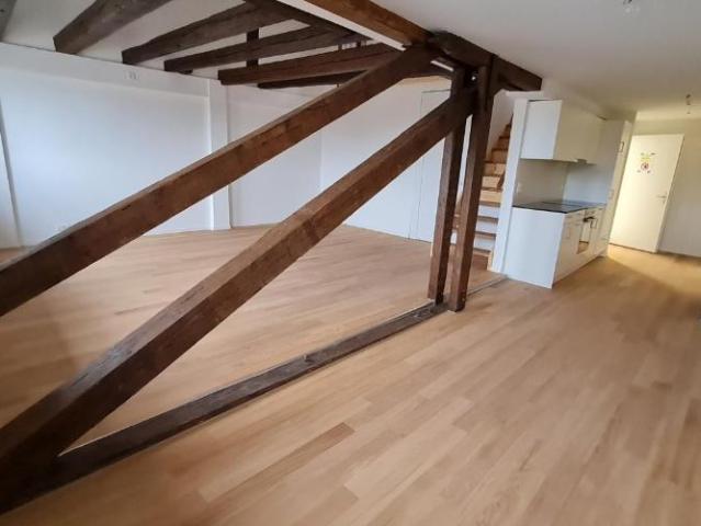 Einzigartige 2.5 Maisonettewohnung mit Dachterrasse