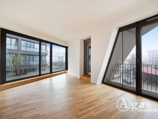 Einzigartige 4 Zimmer Wohnung mit ca. 141m², EBK und tollem Balkon in Berlin Mitte!