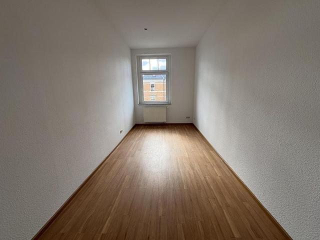 Einzigartige 8 Raum Wohnung mit Einbauküche und Liftzugang Großzügiges Wohnkonzept in Zwickau