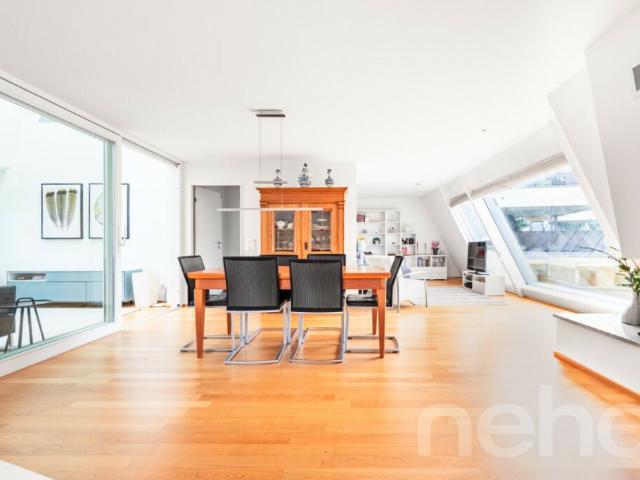 Einzigartige Attika Maisonette mit Einliegerwohnung und Dachterrasse