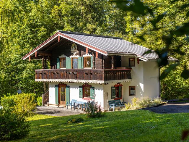 Einzigartige Berghütte in Alleinlage – Unikat in Schönau am Königssee – Zweitwohnsitz möglich