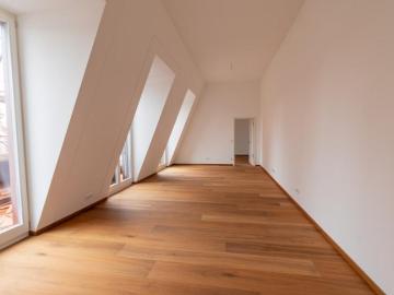 Einzigartige Dachgeschosswohnung in Odernähe