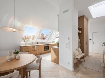 Einzigartige Dachgeschosswohnung mit herrlicher Süd Dachterrasse zum ruhigen und grünen Innenhof