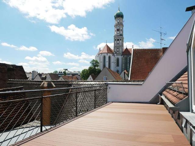 Einzigartige Dachterrassenwohnung mit Blick auf St. Ulrich A STADTMITTE Milchberg