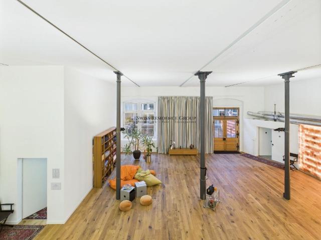 Einzigartige Loft Gewerbefläche mit 214m2, Galerie und privatem Kino