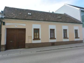 Einzigartige Möglichkeit! 250m² Grund 175m² Wfl. projektiert – baugenehmigt – entkernt – STARTKLAR – LAGE Baden INNENSTADT!