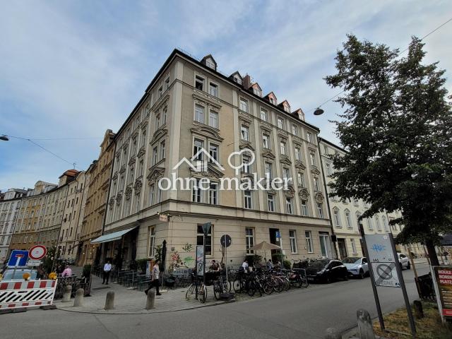 Über den Dächern Haidhausens: Dachgeschosswohnung mit Galerie, Loft & Dachterrasse