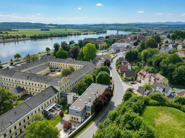 Einzigartige Neubauvilla mit Pool und herrlichen Donaublick! !TOP ANGEBOT!