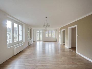 Einzigartige Wohnung mit Garten: Ideal für Wohn oder Geschäftszwecke