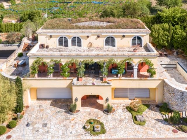 Einzigartige Villa mit exklusivem Wohnambiente & viel Raum zum Leben