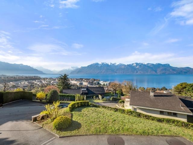 Einzigartige Villa mit Panoramaseeblick