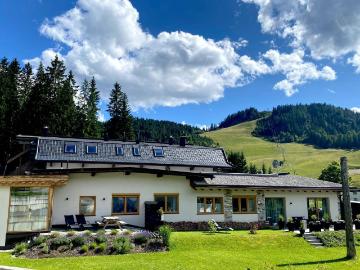 House for sale in 6105