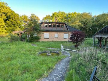 Einzigartiges Anwesen: Großzügiges Wohnhaus