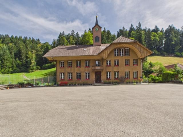 Einzigartiges Anwesen im Emmental Privatsphäre garantiert, 443 m² Wohnfläche und Raum für Generationen