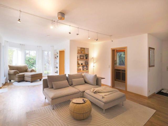 Einzigartiges Einfamilienhaus mit Einliegerwohnung und traumhafter Aussicht