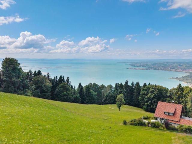 Einzigartiges Ferienjuwel über dem Bodensee!