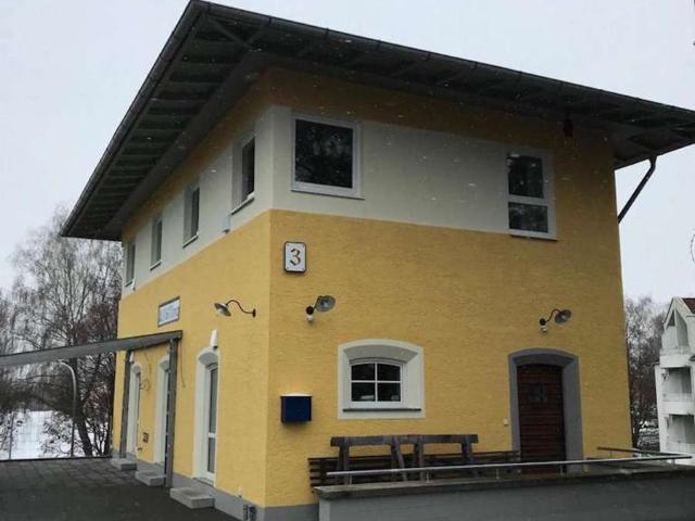 Einzigartiges historisches Stellwerk in Altötting Ein Ort voller Charakter und Möglichkeiten