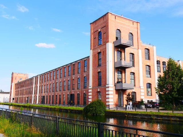 Einzigartiges Loft mit Galerie und Alpenpanorama im Industriedenkmal 113 m², Sichtmauerwerk, TG