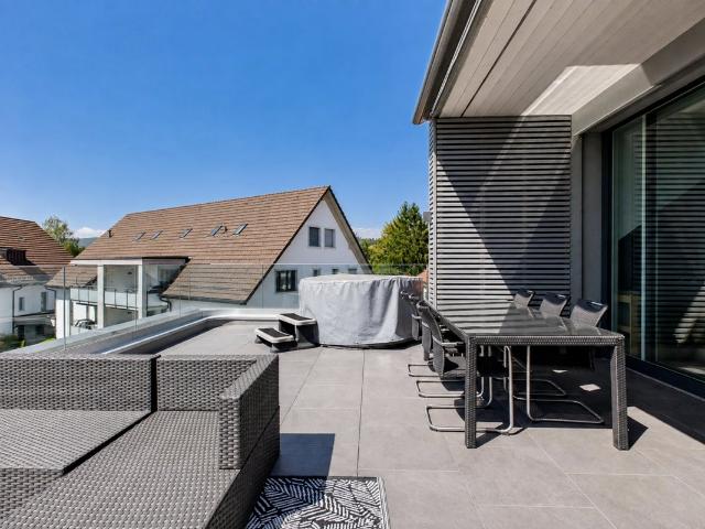EINZIGARTIGES RAUMGEFÜHL MIT SONNIGER TERRASSE