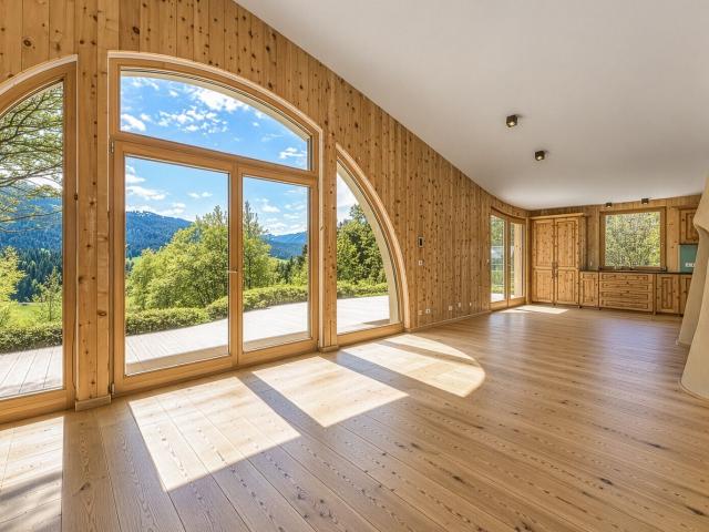 Einzigartiges Refugium in Toplage mit Blick auf den Schwarzsee