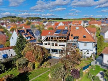 Einzigartiges Seminarhaus mit geschmackvoll angelegtem großem Garten und viel Potential