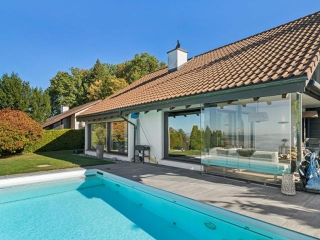 Einzigartiges Wohnen auf herrlichem Grundstück mit Pool
