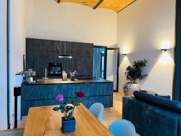 Einzigartiges Wohnen in der Roten Kaserne: 138 m² Design Wohnung