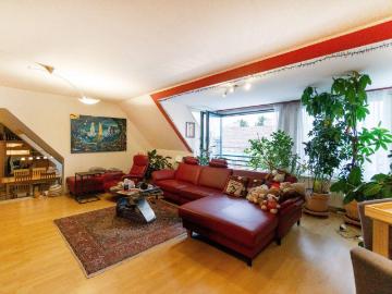 Einzige Wohnung im Dachgeschoß – 130 m² Wohnkomfort mit Sauna & besonderen Extras