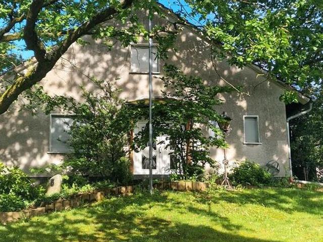 EinZweifamilienhaus