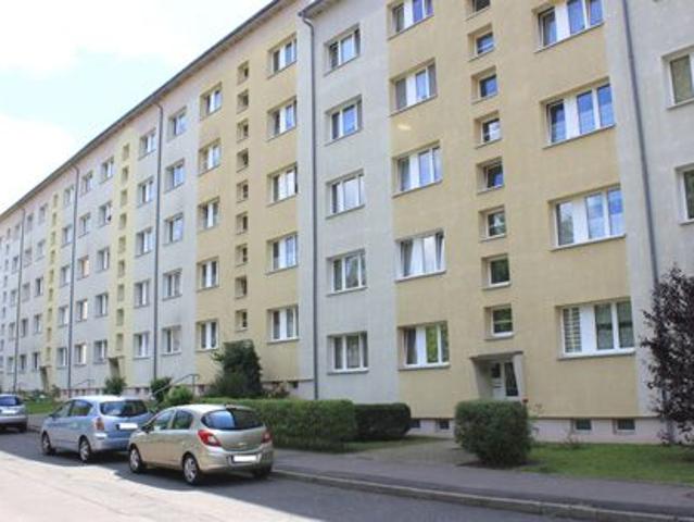 Einzug ab 01.02.2027 möglich. Frühstück auf dem Balkon? Das ist doch was!