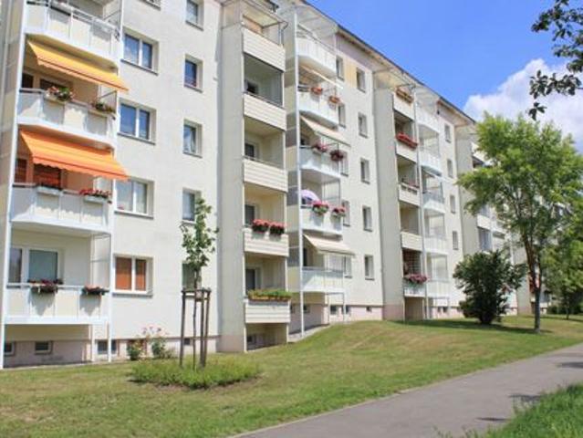 Einzug ab 01.02.2027 möglich. Frühstück auf dem Balkon? Das ist doch was!