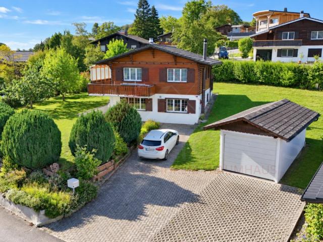 Ein Chalet, zwei Wohneinheiten, unzählige Möglichkeiten mit traumhaftem Garten