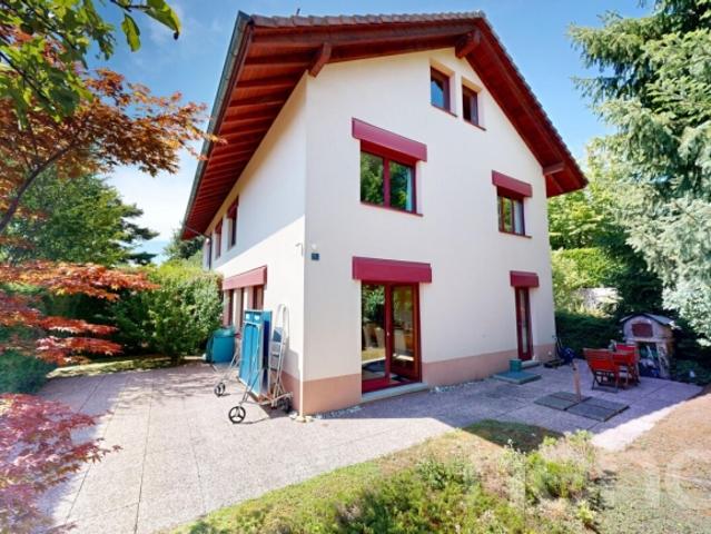 Ein charmantes Familienhaus mit Garten im Herzen von Épalinges